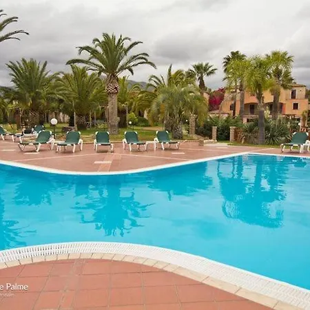 Apartment In Pula With Shared Pool *